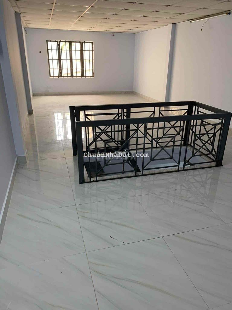 nhà mặt tiền đường D10 phường tây thạnh DT 4x25 đúc lửng