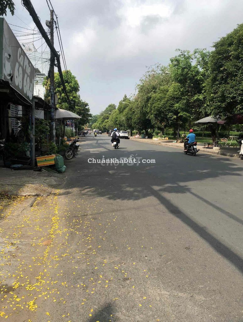 nhà mặt tiền đường kênh 19/5 phường tây thạnh DT 4x25 đúc 3T