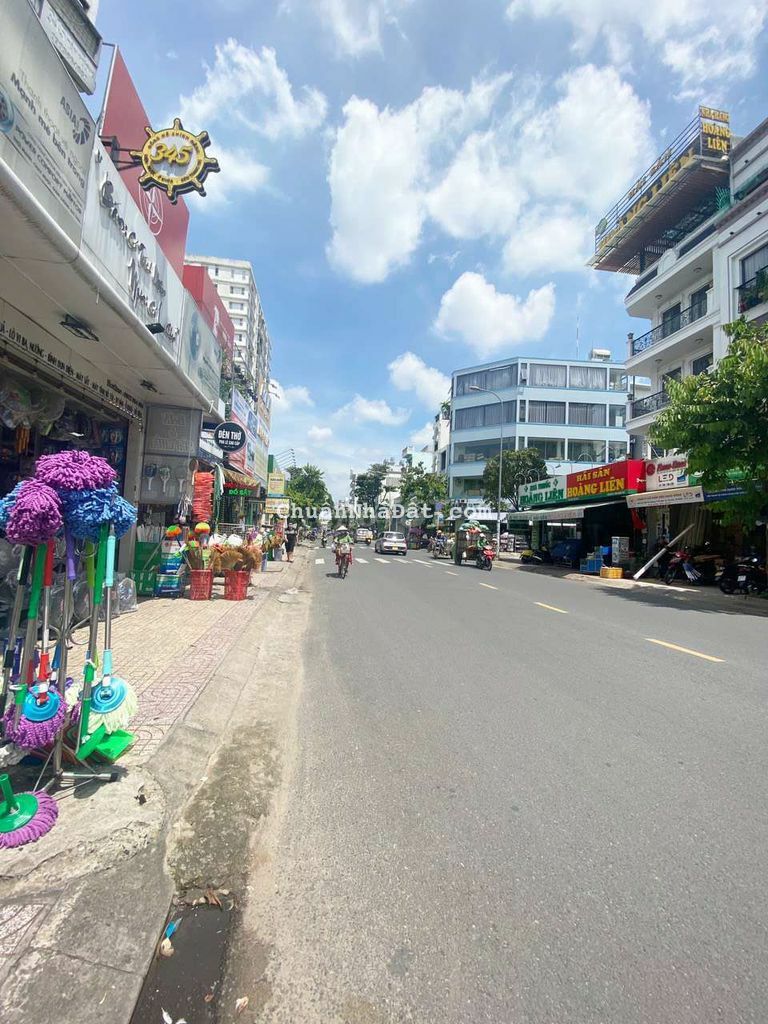 Cho thuê nhà MTKD Độc Lập 7PN+ 7WC - Quận Tân Phú