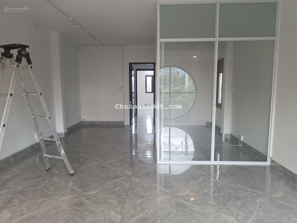 Cho thuê nhà mới xây đường Thạch Lam