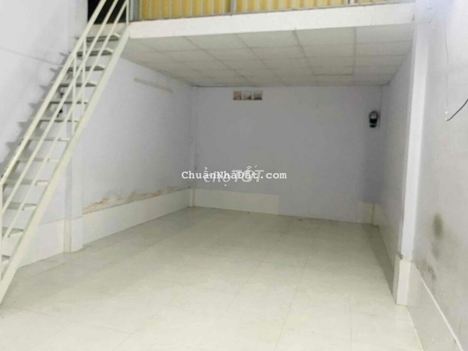 Cho Thuê Nhà 4x8m.Giá :5tr. Hẻm 1/ Thoại Ngọc Hầu