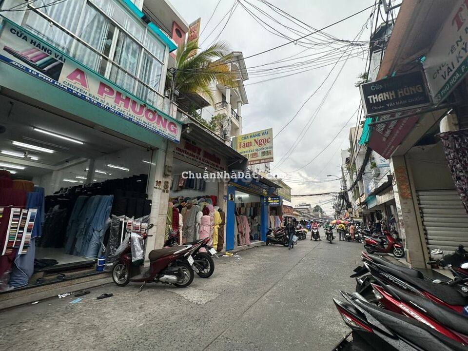 MT Đô đốc chấn ,  4x12 , 1 lửng