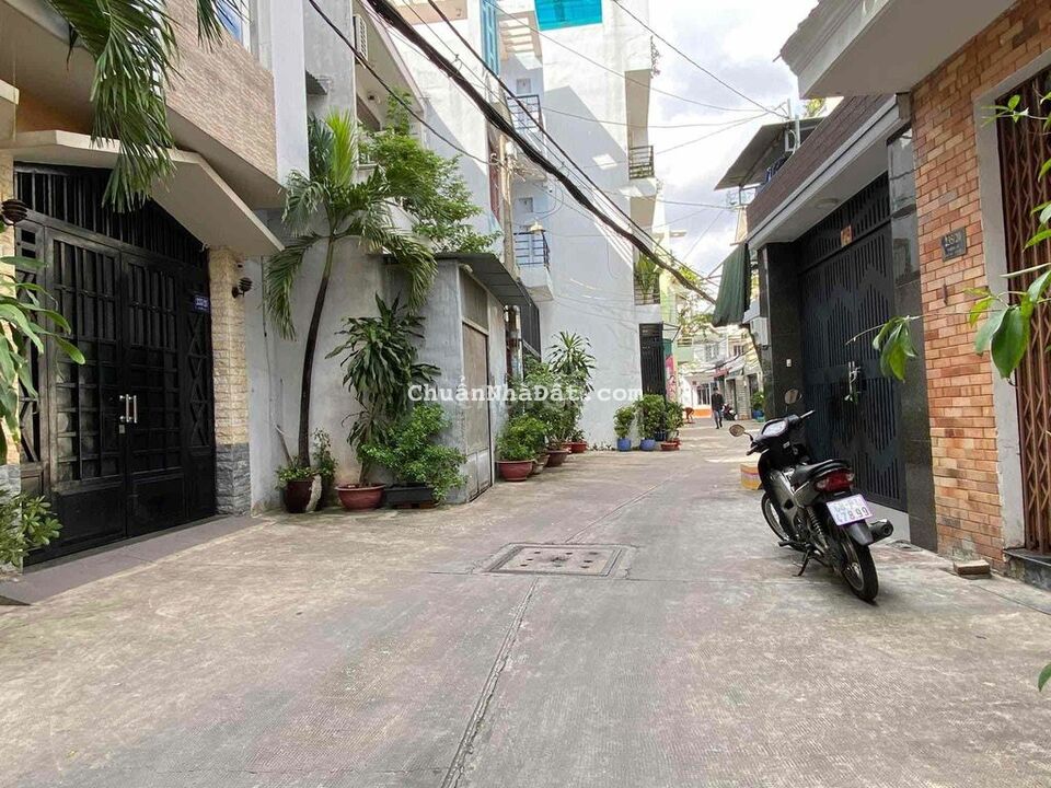 Hẻm 6m gần Tô Hiệu 4x12m 1 lầu 8tr