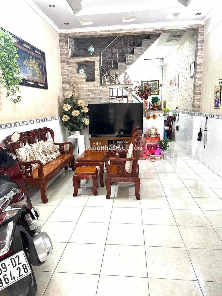 nhà full nôi thất 4x13m 2lầu phường tân quý nhà full nôi thất 4x13m 2lầu phường tân quý