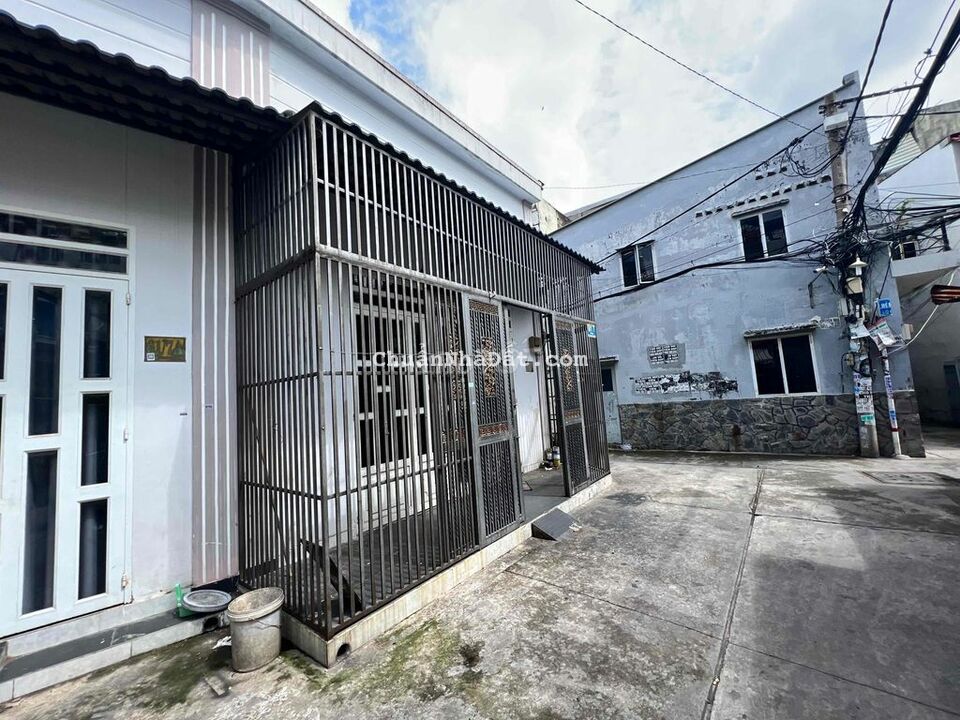 Nhà thuê đường Cách Mạng- P. Tân Thành 5x11m 1T1L 8tr/th