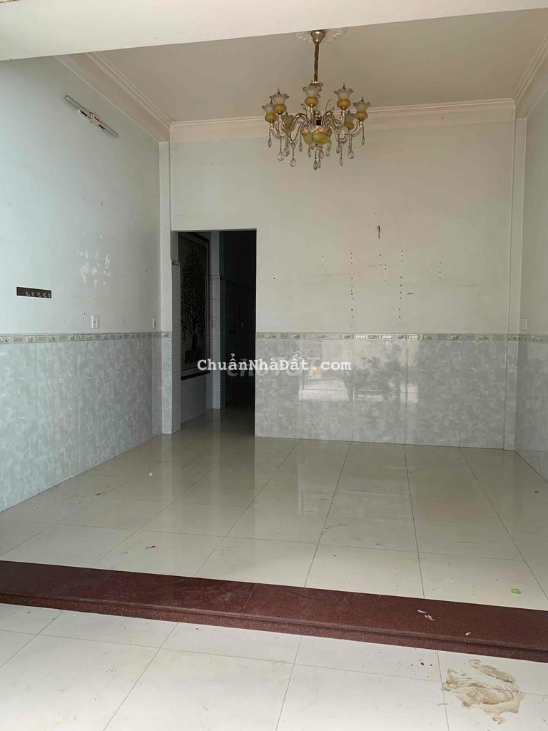 nhà p. tân quý 5x12m 1lầu sân thượng 10tr