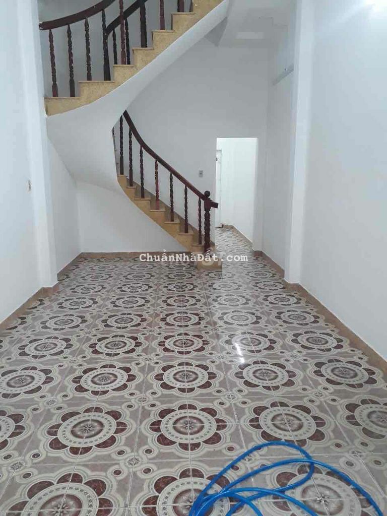 NHÀ CHO THUÊ MT nội bộ 6m thông gò dầu DT 3,7x13 2lầu 3pn 3wc 1sân th