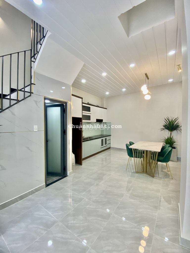 Hẻm 8m Gò Dầu, 4 x 16m, 2 Lầu,1 ST, 4 Phòng, 4 Wc