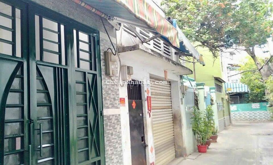 Nhà đẹp cho thuê Hoà Bình - Tân Phú đối diện Đầm Sen Nước