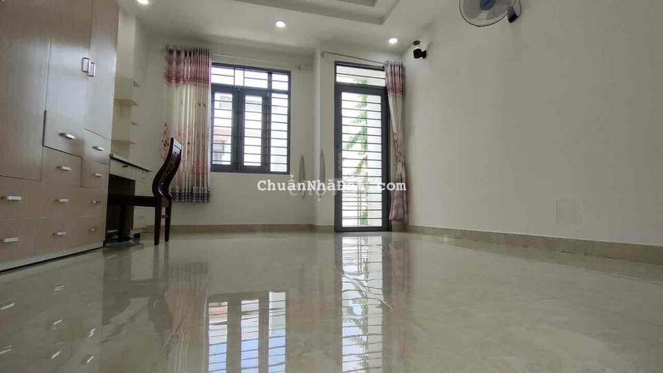 nhà phường tân quý  3phòng diện tich: 4x18m 1 lầu  10tr