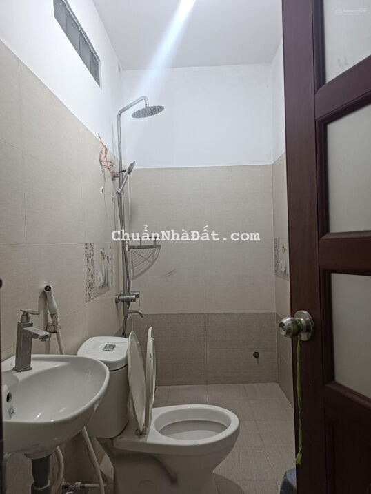 Nhà cho thuê nguyên căn khu vực Tân Phú