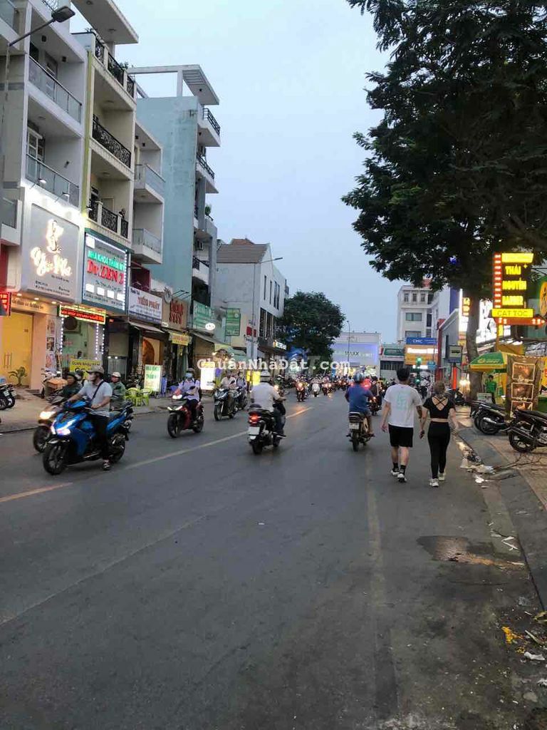 Chỉ 31tr MTKD Tân Sơn Nhì 3 lầu 5PN 6WC 4x20m