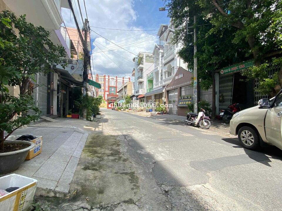 Cho Thuê Nhà 4x20m. Cấp 4. Hẻm 10m Hoà Bình.Q.TP Cho Thuê Nhà 4x20m. Cấp 4. Hẻm 10m Hoà Bình.Q.TP