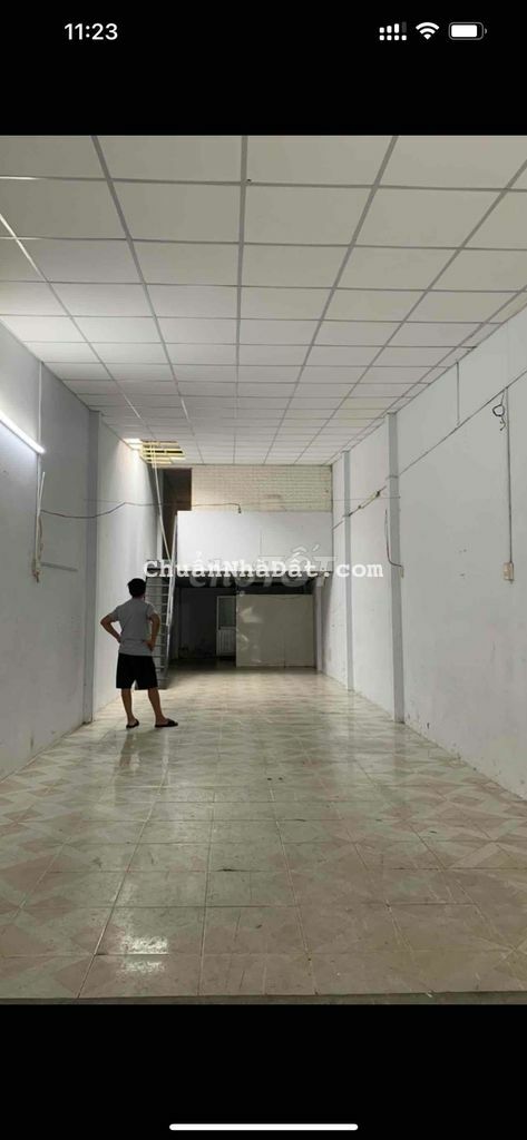 NHÀ CHO THUÊ hẻm 8m vườn lài DT 4x22 đúc lửng 2wc trên dưới trống suốt