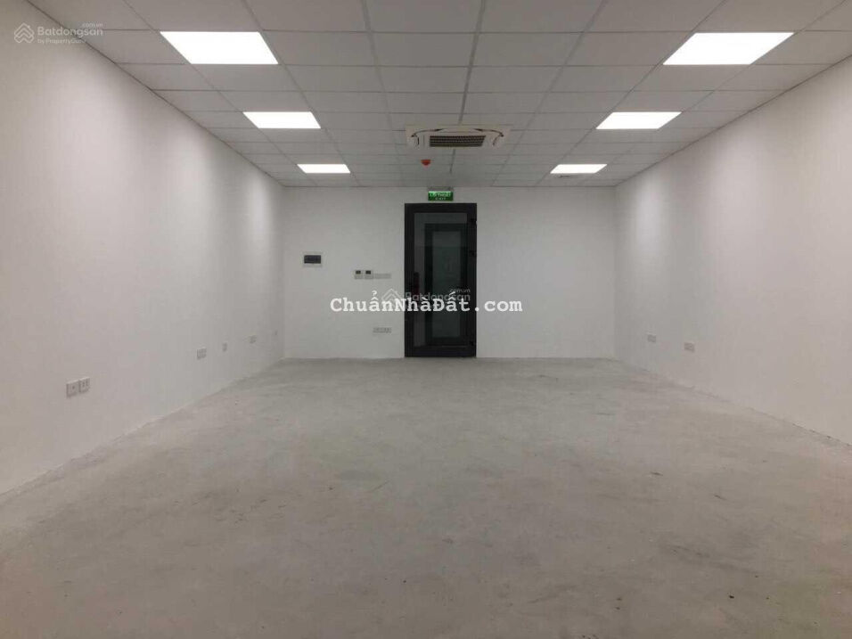 Nhà đẹp mới xây Yên Phụ Tây Hồ 100m2 5 tầng thông sàn thang máy vỉ hè rộng gần hồ Tây giá 63 tr/th