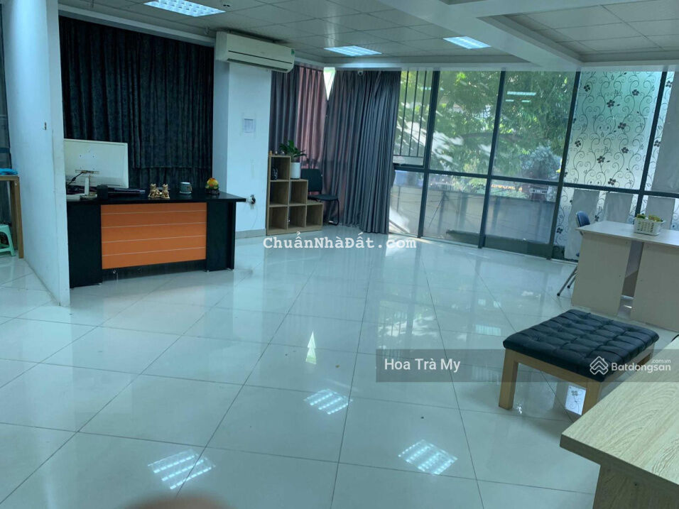 Cho thuê LK Xuân La - Lạc Long Quân, cách Lotte 1km, 140m2x5 tầng, gara để 2 ô tô 7 chỗ, 35tr/th