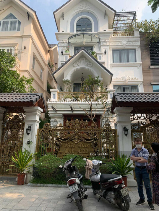 Cho thuê LK Xuân La - Lạc Long Quân, cách Lotte 1km, 140m2x5 tầng, gara để 2 ô tô 7 chỗ, 35tr/th