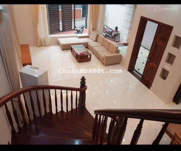 Cho thuê nhà 5 tầng diện tích 150m2 khu Âu Cơ, Tây Hồ, Hà Nội