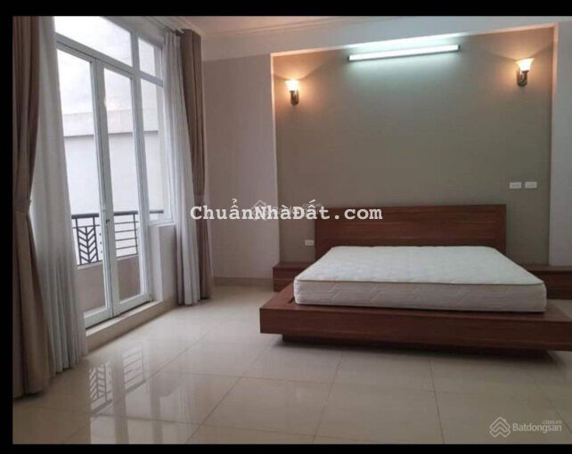Cho thuê nhà 5 tầng diện tích 150m2 khu Âu Cơ, Tây Hồ, Hà Nội