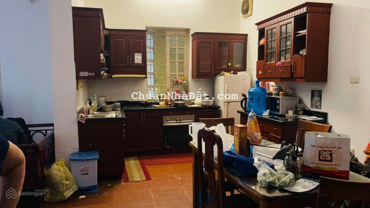 Cho thuê nhà 5 tầng diện tích 180m2 mặt tiền 10m khu Âu Cơ, Tứ Liên, Tây Hồ, Hà Nội