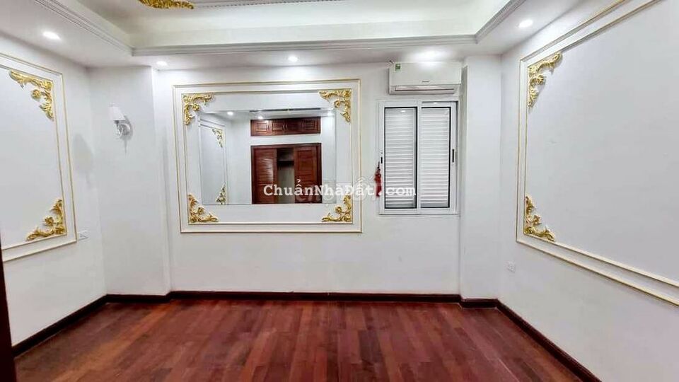 CHO THUÊ NHÀ LẠC LONG QUÂN - Ô TÔ TRÁNH - SÁT 8 SỞ BAN NGÀNH