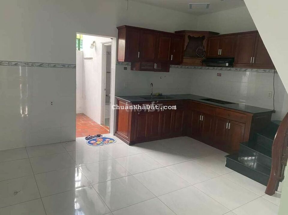 Cho thuê nhà 3 Phòng ngủ sân đậu ô tô phường 11 Cho thuê nhà 3 Phòng ngủ sân đậu ô tô phường 11