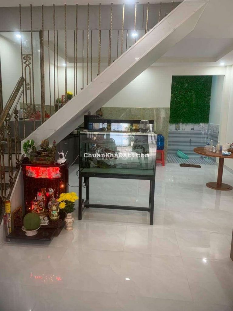 Cho thuê nhà lầu mới đường đô lương