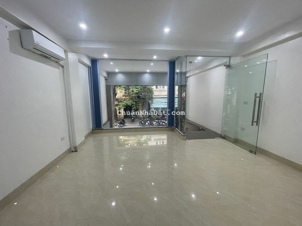 Chính chủ cần cho thuê tầng 1 tòa nhà làm văn phòng tại hoàng cầu