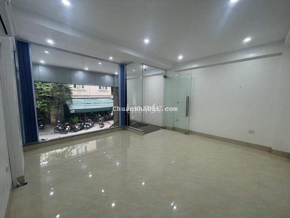 Chính chủ cần cho thuê tầng 1 tòa nhà làm văn phòng tại hoàng cầu