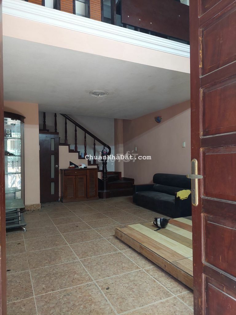 Cho thuê nhà ĐẸP 35 m2 x 5 tầng, 4 PN, 3 WC, full đồ, NGÕ RỘNG 10 tr/t