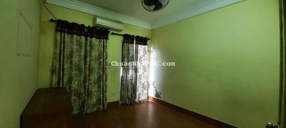 Mời thuê nhà TT 3 tầng Đê La Thành ko chân có nóc,ô tô, KDOL 45m 3N9tr Mời thuê nhà TT 3 tầng Đê La Thành ko chân có nóc,ô tô, KDOL 45m 3N9tr