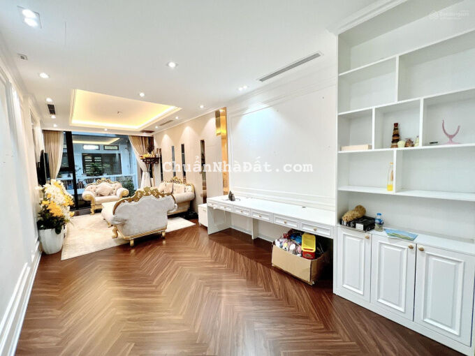 Chính chủ cho thuê nhà siêu đẹp khu vực Hào Nam, 50m2x4T, full đồ, giá siêu rẻ chỉ 13tr/tháng