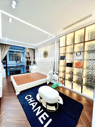 Chính chủ cho thuê nhà siêu đẹp khu vực Hào Nam, 50m2x4T, full đồ, giá siêu rẻ chỉ 13tr/tháng