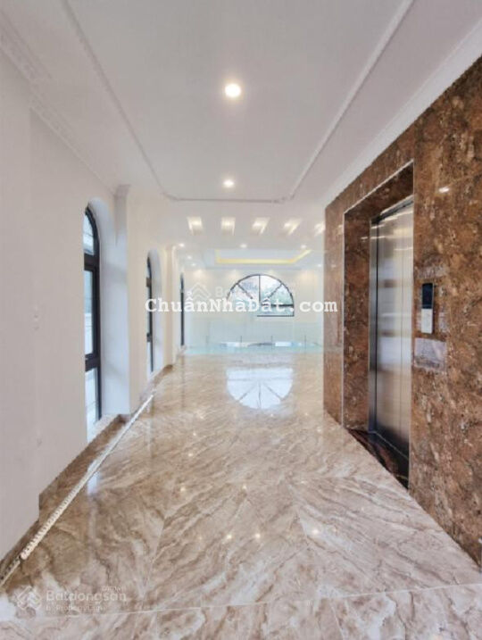 Cho thuê nhà khu vực Thái Thịnh 60m2 x 5T thông sàn. Có thang máy. Nhà mới. 26tr/th 0963869981