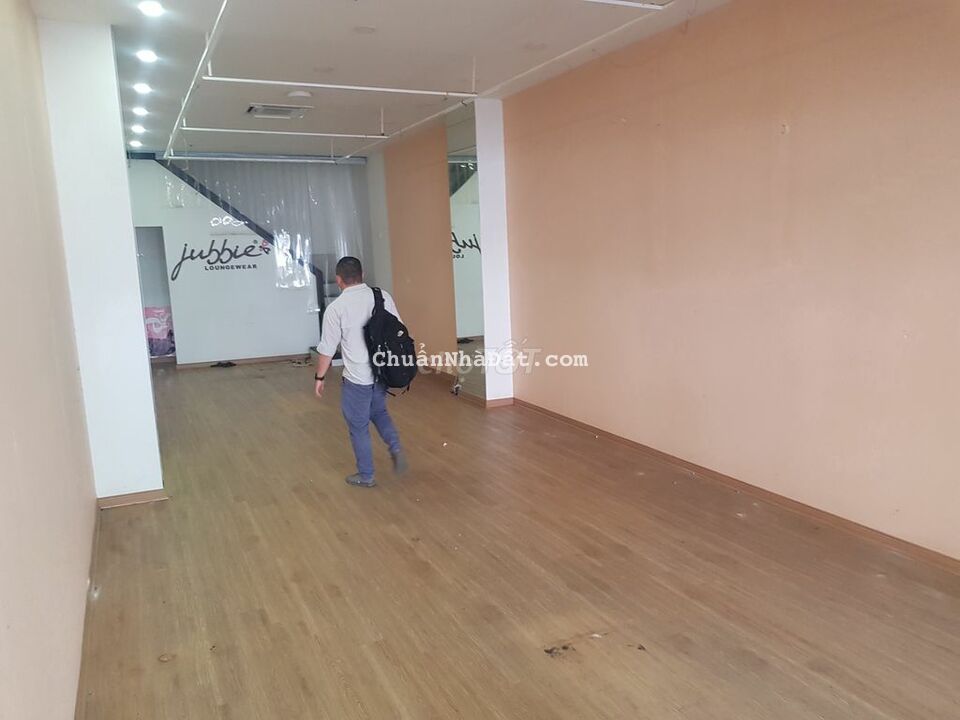 Tôi chính chủ cho thuê nhà ở Đặng Văn Ngữ S=60m2 * 2T * 40tr/ 1 Tháng Tôi chính chủ cho thuê nhà ở Đặng Văn Ngữ S=60m2 * 2T * 40tr/ 1 Tháng