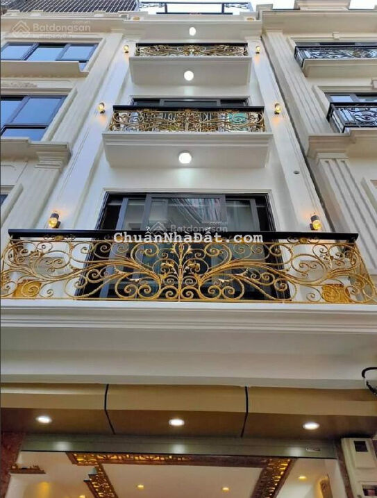 Cho thuê nhà phố Yên Lãng 70m2x6T mặt tiền 6m có thang máy đường thông giá 25tr. LH 0974296704