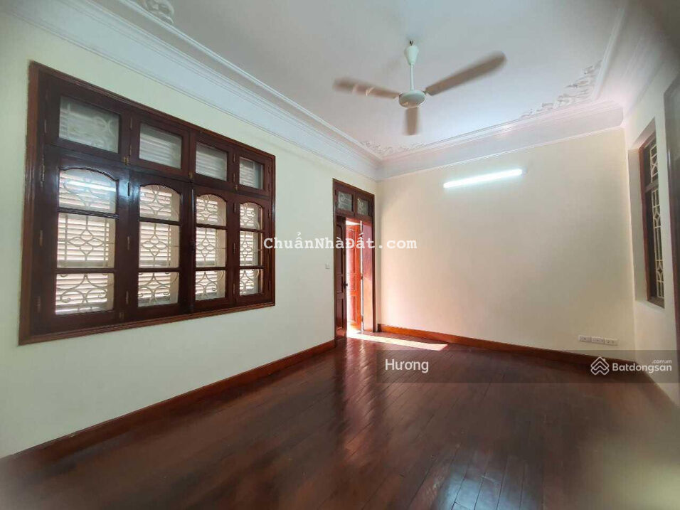 Tôi cần cho thuê nhà vị trí KD sầm uất nhất Hoàng Câu, Đống Đa, oto đỗ, DT 80m, MT 4m giá 40tr/th Tôi cần cho thuê nhà vị trí KD sầm uất nhất Hoàng Câu, Đống Đa, oto đỗ, DT 80m, MT 4m giá 40tr/th