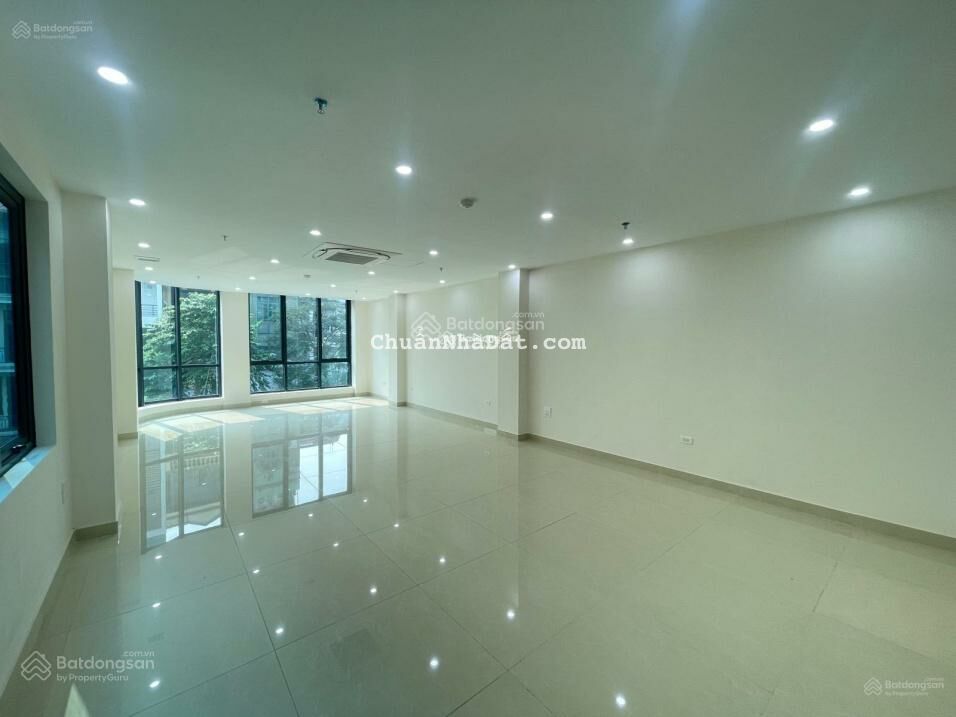 Cho thuê nhà Hào Nam - Đê La Thành 80m2x7T ô tô để trong nhà có hầm, thang máy thiết kế thông sàn