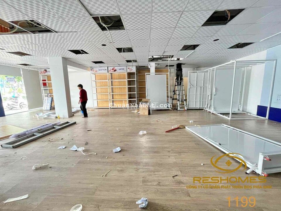 Cho thuê Mặt bằng kinh doanh góc 2 mặt tiền ngang 9m đường Nguyễn Ái