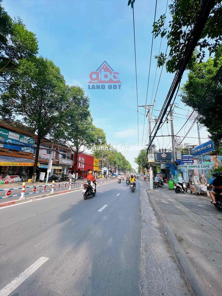 Cho thuê nhà MT NAQ gần 500m2 sử Dụng 1 T 2 Lầu