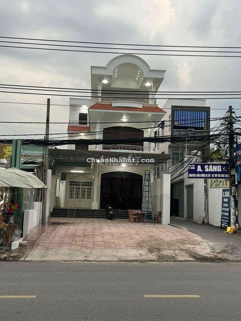 Cho thuê biêt thự mặt tiền Đồng khởi