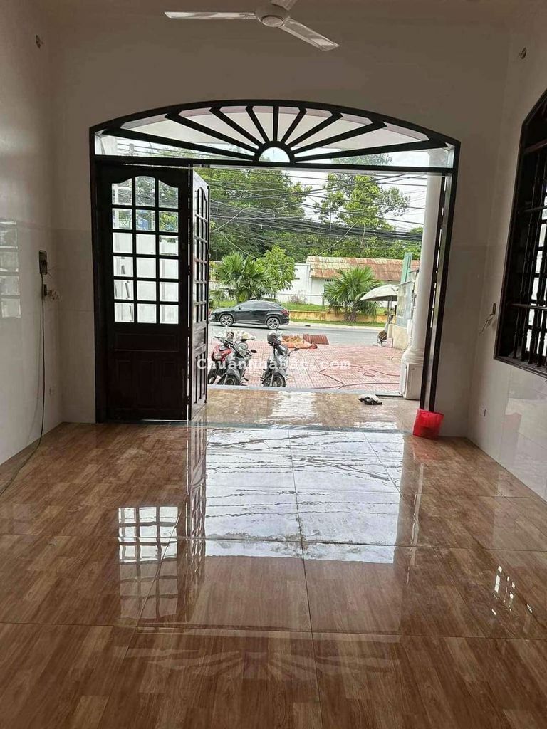 Cho thuê biêt thự mặt tiền Đồng khởi