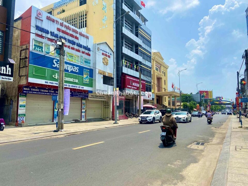 Cho thuê mặt tiền 30/4 căn góc ngang 10 giá 60triệu