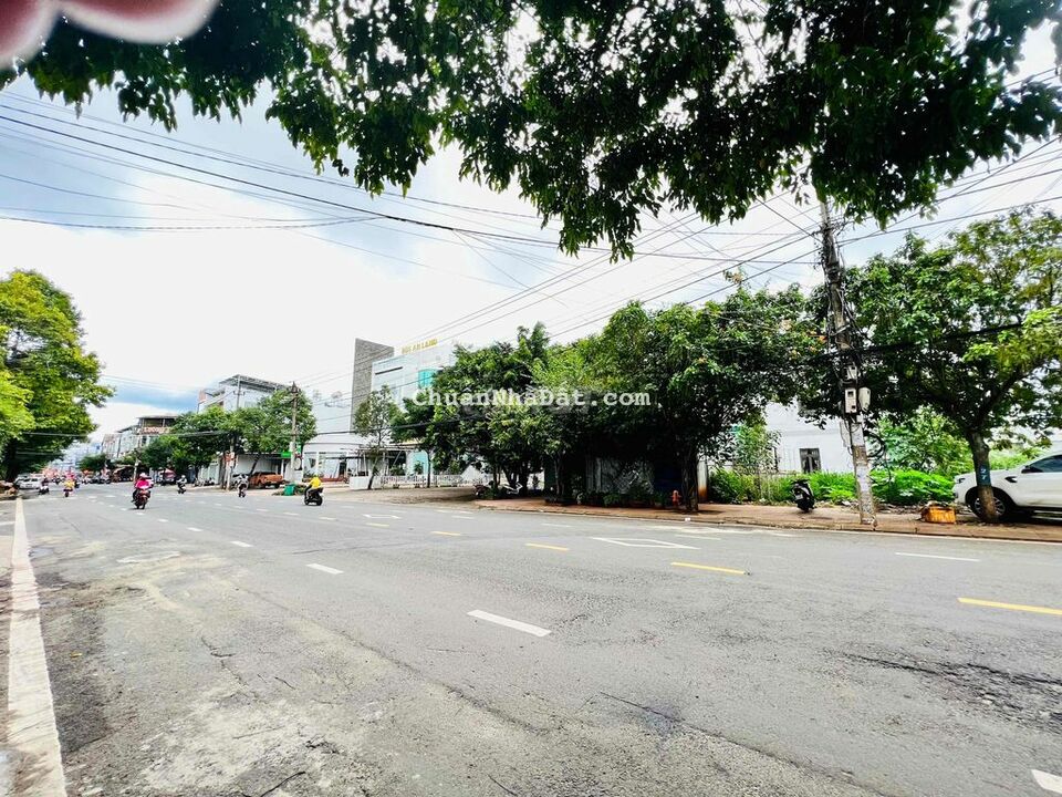 CHO THUÊ MẶT BẰNG - Ngay Chợ Tân An - Mặt Tiền đường Lý Tự Trọng CHO THUÊ MẶT BẰNG - Ngay Chợ Tân An - Mặt Tiền đường Lý Tự Trọng