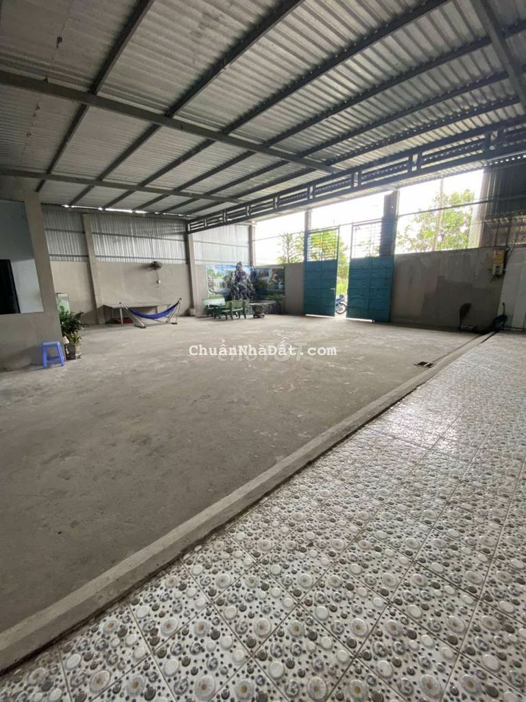 Kho 300M2 mặt tiền lộ conteiner khu công nghiệp trà nóc