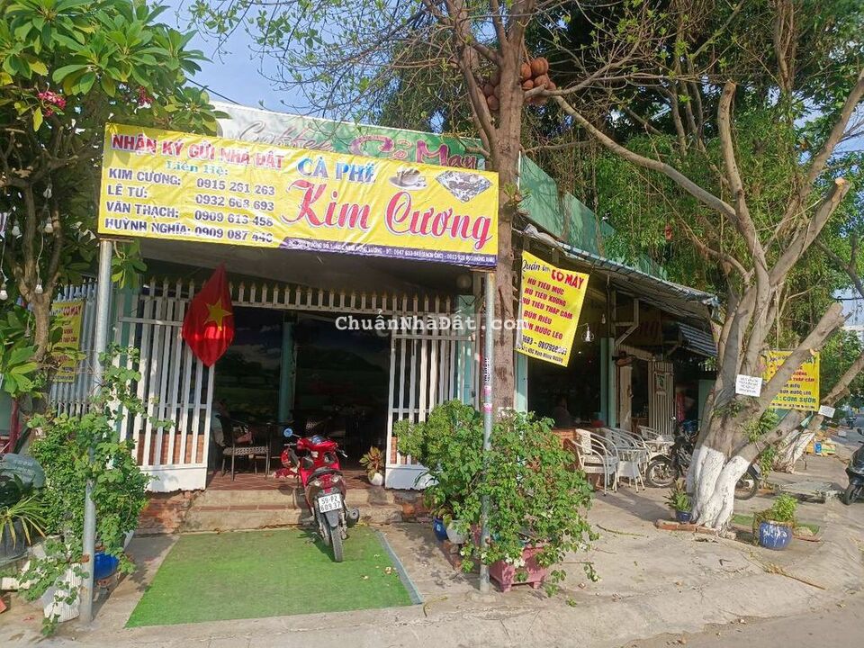 Cho thuê quán góc 2 mặt tiền đường DT 8x20 giá 16 triệu/ tháng