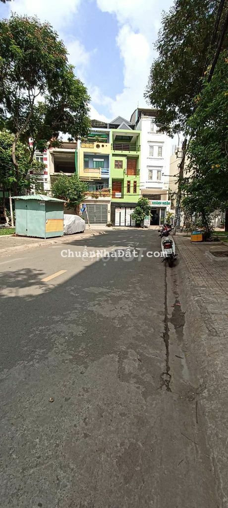 Nhà đôi mới tinh khu tên lửa 8*20m một trệt 3 lầu ngay công viên