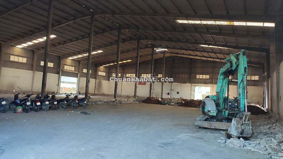 Kho xưởng 3800m2 khuôn viên, container 24/24 , có pccc