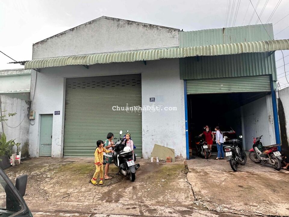 Cho Thuê Kho 28 Liên Khu 45,BHHB,Bình Tân.DT:12*45m 500m2 Giá 25tr/1th