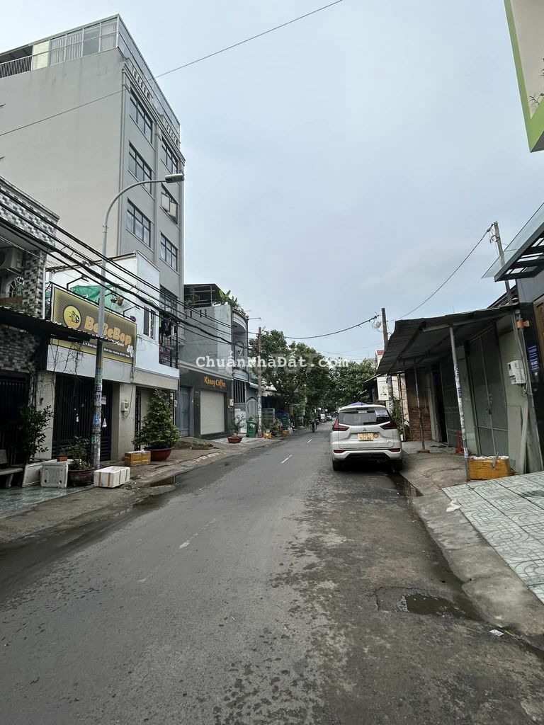 MẶT TIỀN kinh doanh 65m2 có 2 phòng ngủ lại